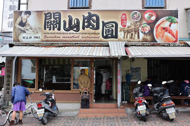 【台東旅遊】跟著鐵人玩台東 三天兩夜花東行-關山環鎮自行車道.關山臭豆腐老店.金花軒卑南包仔店.2016 Ironman 70.3 Taiwan鐵人三項國際邀請賽.黃記蔥油餅.萬家鄉餃子館.鐵花村 - 第21張圖 IMG_9090