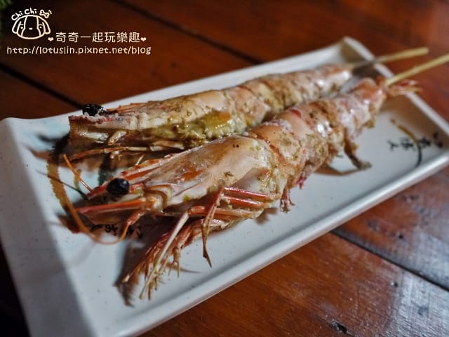 台南 府城騷烤家 宵夜美食-串燒．啤酒．小酌　純木炭燒烤 近火車站聚餐好所在