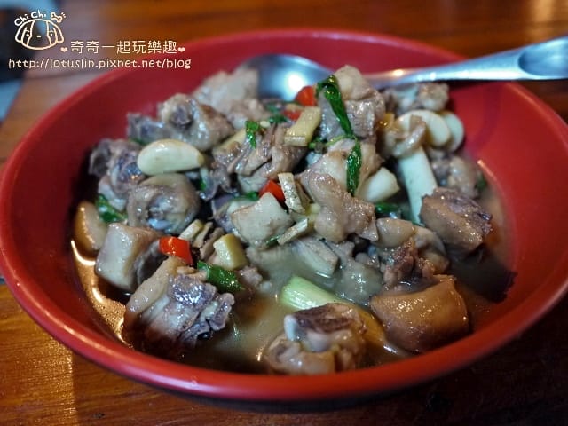 台南 府城騷烤家 宵夜美食-串燒．啤酒．小酌　純木炭燒烤 近火車站聚餐好所在