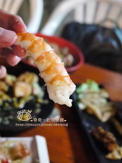 台南 府城騷烤家 宵夜美食-串燒．啤酒．小酌　純木炭燒烤 近火車站聚餐好所在