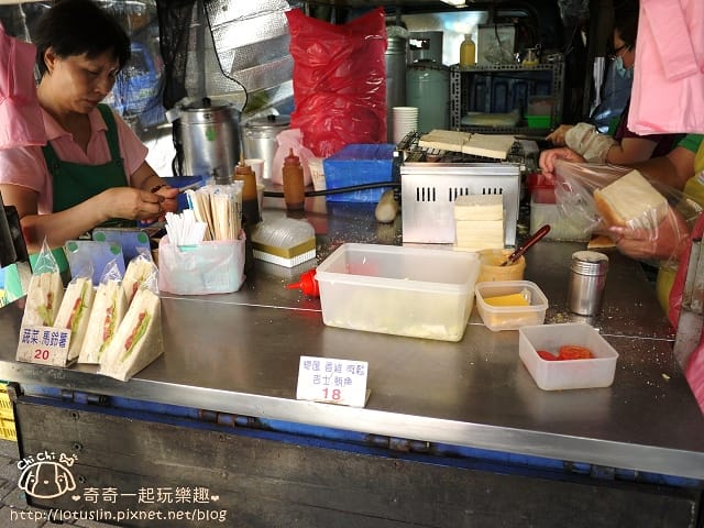 P1220942.jpg