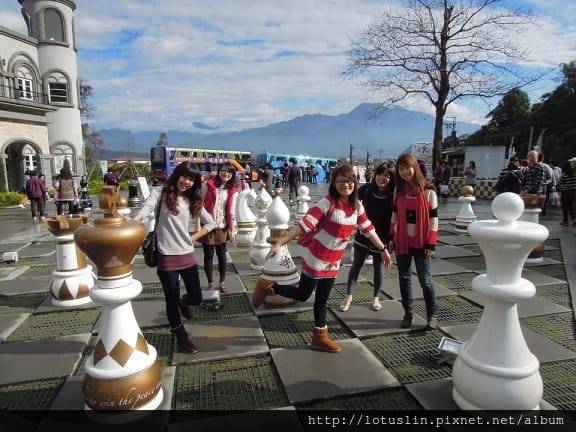 64525_342827699165156_2141285800_n