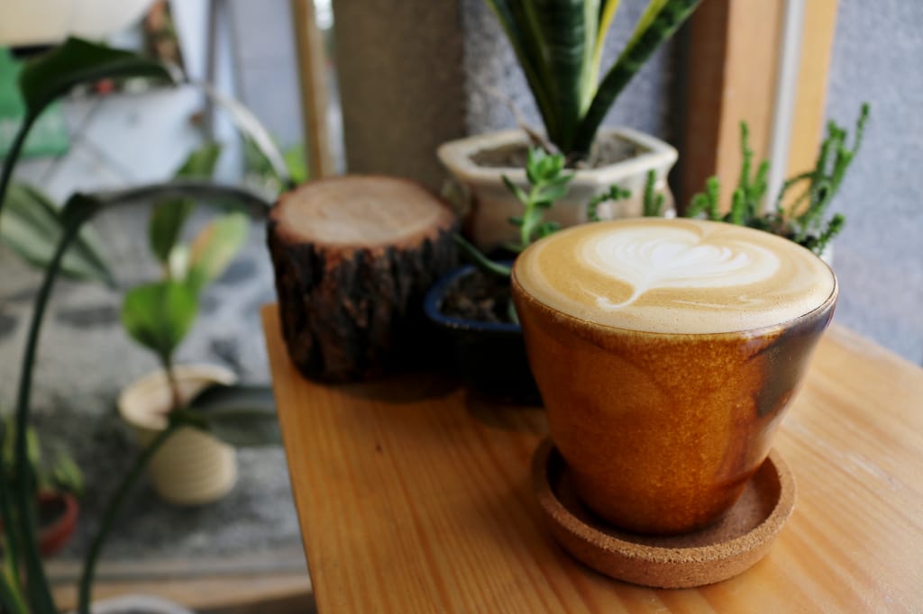 台南｜熨斗目花珈琲珈哩cafe WUDAO 新美街早午餐．少女心噴發的大理石蛋糕