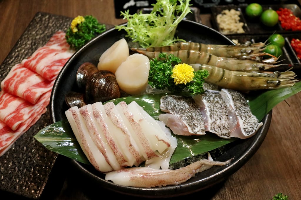 台北｜椰蘶 椰子雞鍋物 清甜椰子雞湯．特色火鍋推薦