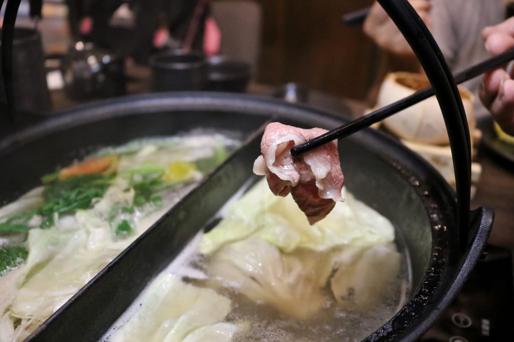台北｜椰蘶 椰子雞鍋物 清甜椰子雞湯．特色火鍋推薦