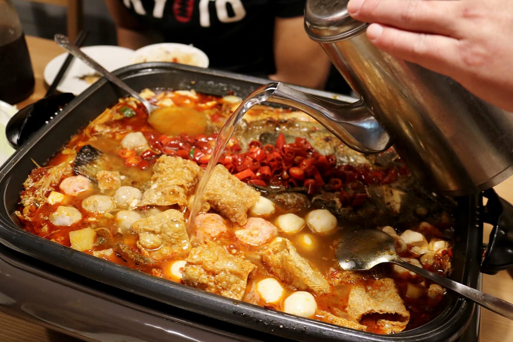 台北｜滿漢鱸魚 美味重慶烤魚．東區宵夜新選擇