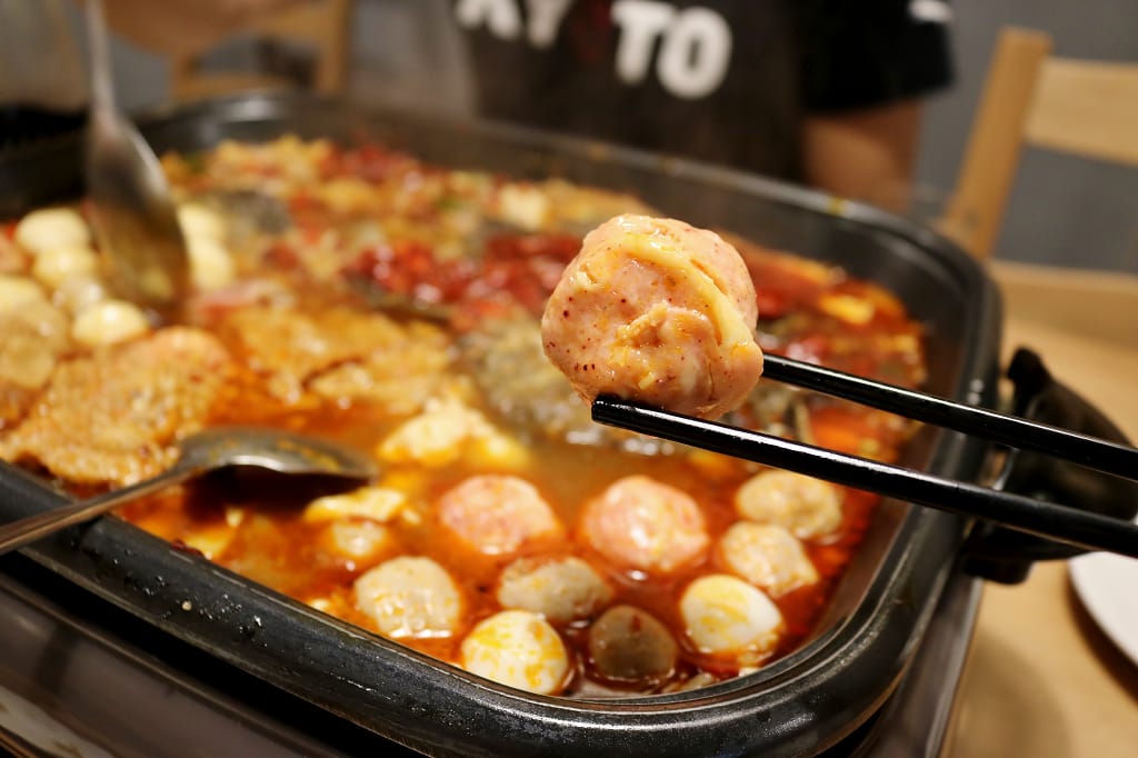 台北｜滿漢鱸魚 美味重慶烤魚．東區宵夜新選擇