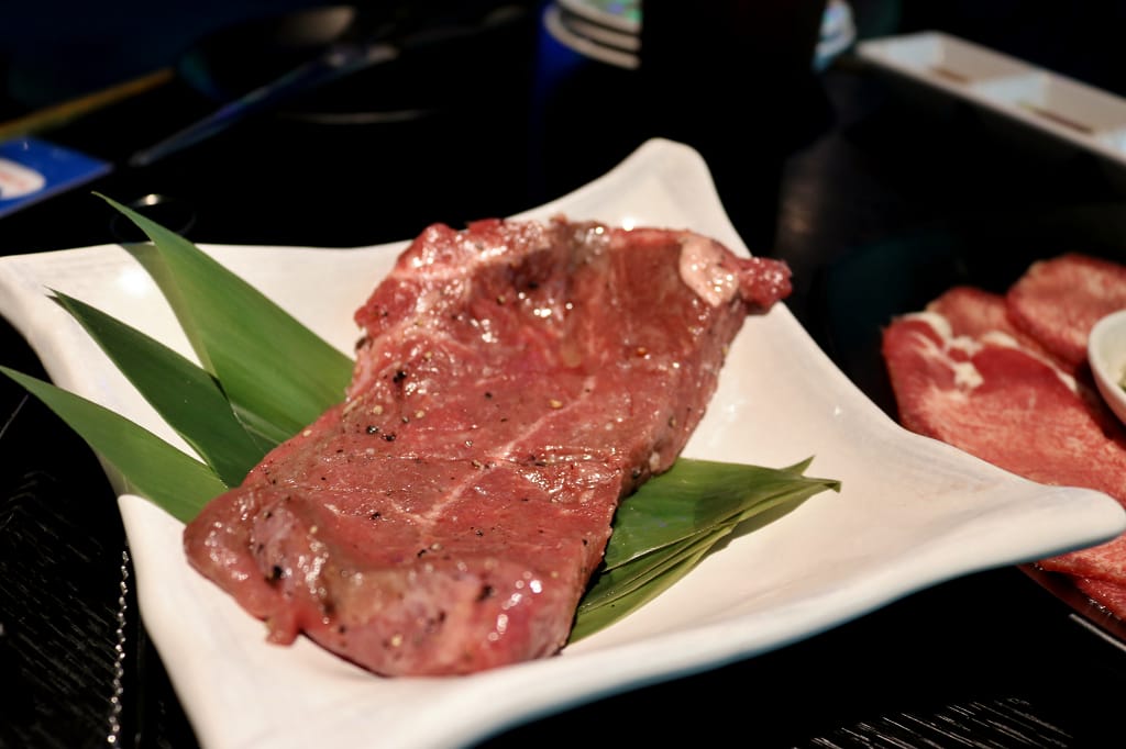 台北｜皇上吉饗 極品唐風燒肉 東區夜店風．大安區燒肉吃到飽