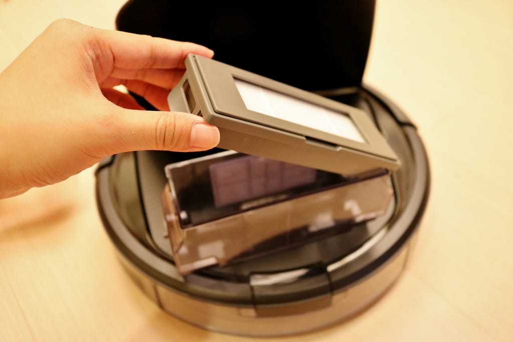 開箱｜ECOVACS 掃地機器人DEEBOT OZMO 600 掃、吸、拖三合一．居家清潔好幫手