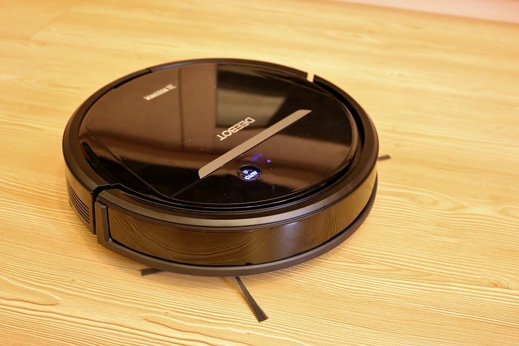 開箱｜ECOVACS 掃地機器人DEEBOT OZMO 600 掃、吸、拖三合一．居家清潔好幫手
