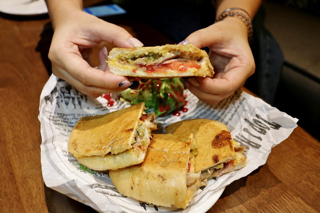 台北｜酒鬼廚房 Borracho Kitchen 乾了老闆的腦漿吧！微醺的夜．東區餐酒館推薦