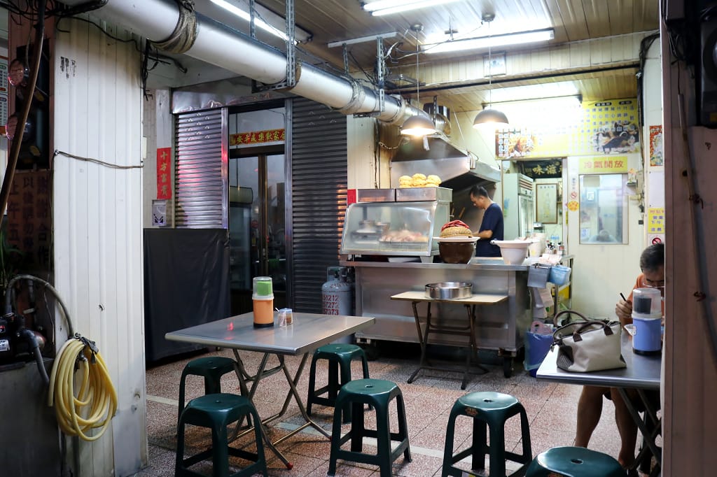 台南|阿銘鱔魚意麵 台南小吃推薦.比排隊名店更好吃 - 第4張圖 台南|阿銘鱔魚意麵 台南小吃推薦.比排隊名店更好吃