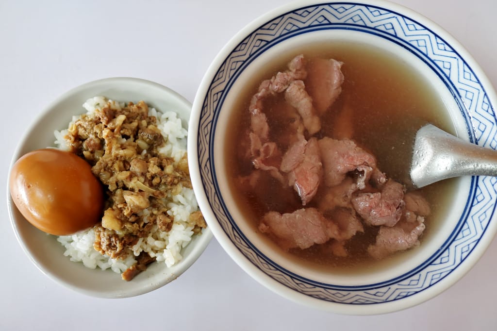台南|阿寶牛肉湯 晚上也喝得到的溫體牛牛肉湯.美食應援團採訪店家 - 第5張圖 台南|阿寶牛肉湯 晚上也喝得到的溫體牛牛肉湯.美食應援團採訪店家