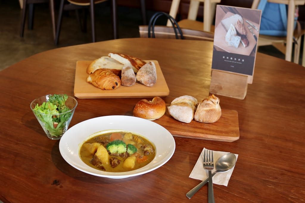 台南|RÜSKASA X H.G(台南健康店) 好擠麵包聯名咖啡館 安平早午餐推薦.美味窯烤麵包出爐囉~ - 第10張圖 台南|RÜSKASA X H.G(台南健康店) 好擠麵包聯名咖啡館 安平早午餐推薦.美味窯烤麵包出爐囉~