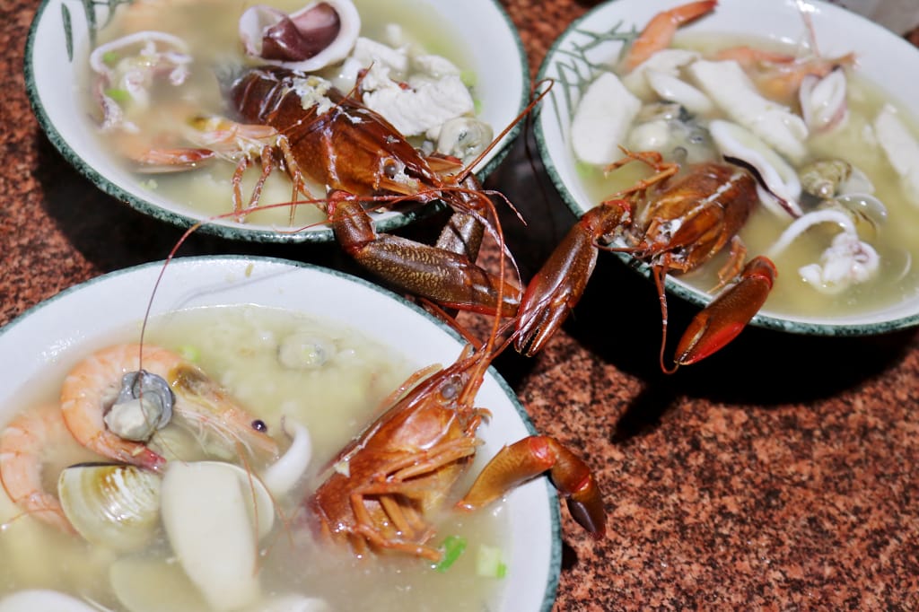台南|捌柒海產粥 超狂龍蝦海產粥 食尚玩家推薦.人氣排隊餐車美食 - 第5張圖 台南|捌柒海產粥 超狂龍蝦海產粥 食尚玩家推薦.人氣排隊餐車美食