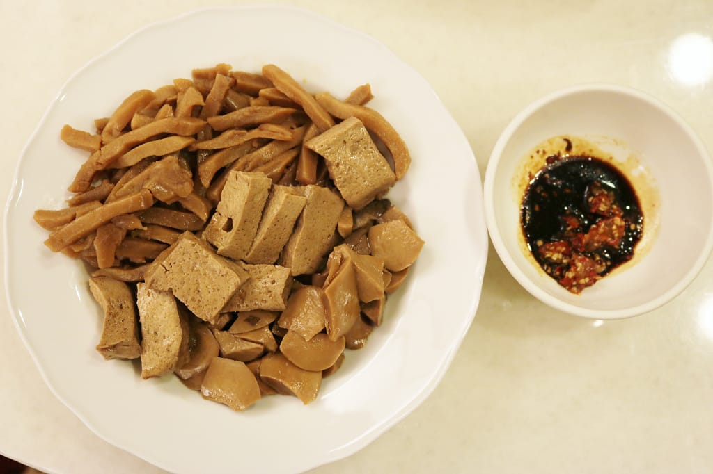 宅配｜中庸之道 滷食本鋪 滷味分享桶 團購美食．年節伴手禮推薦