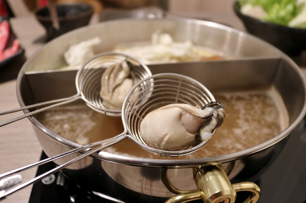 台北｜金鍋盃小火鍋四館(中正店) 冬季必吃！超霸氣海鮮航空母艦鍋．中正紀念堂火鍋推薦