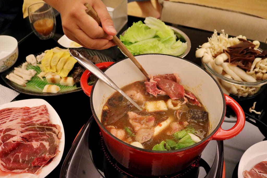 宅配｜蘭姆酒吐司好食市集 懶得煮 麻麻好辣鍋/南洋柯瑞鍋-狂野開趴組 在家也能享受豪華火鍋大餐
