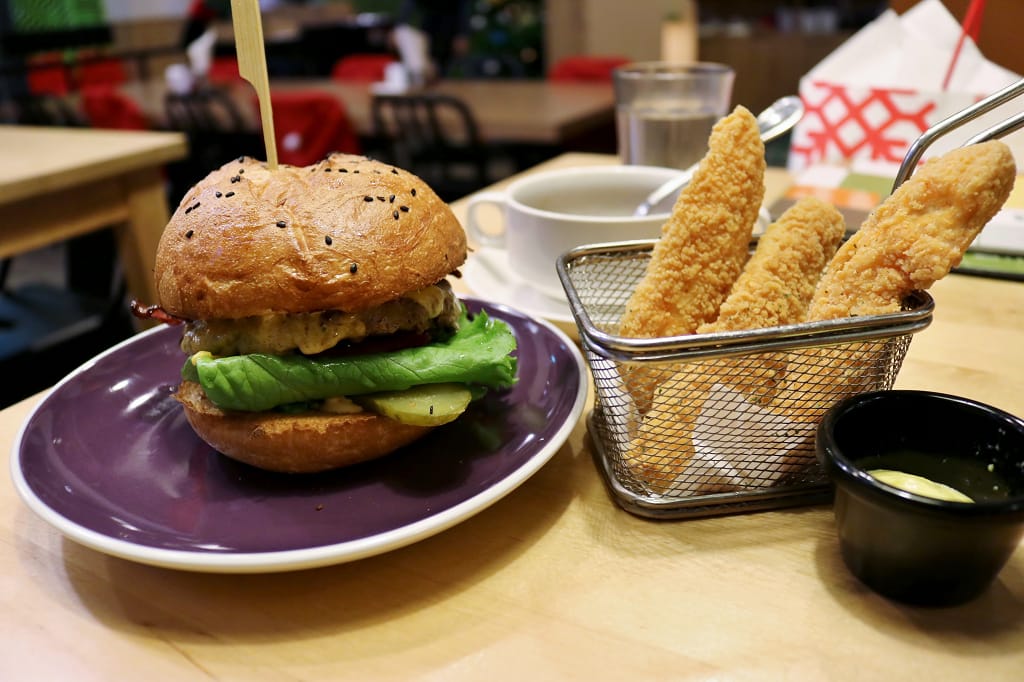 台北｜費尼餐廳歡樂會Fanier(瑞光門市) 內湖美式餐廳．內科美食．牛肉漢堡推薦