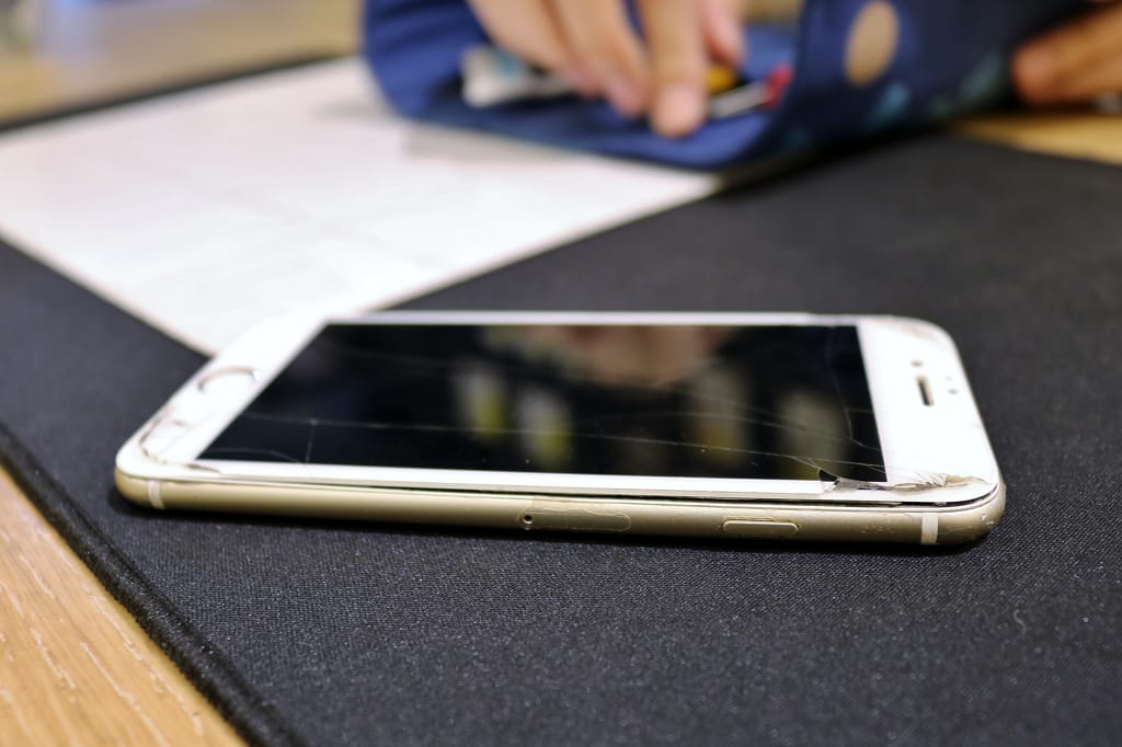 台北｜FAST 蘋果快速維修中心 iPhone面板維修 電池更換終生保固