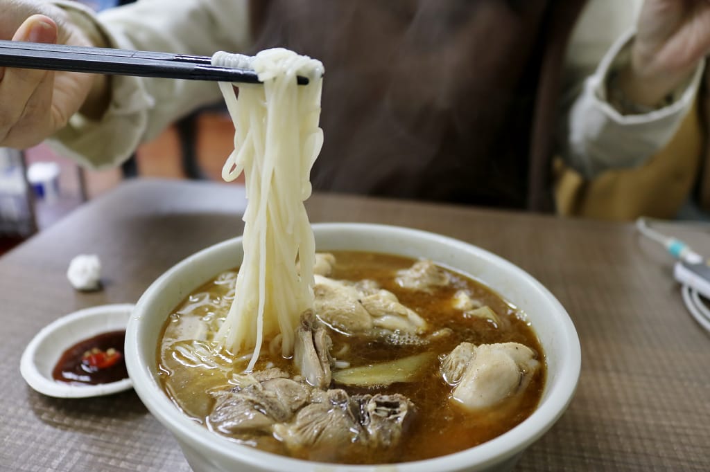 台北|阿圖麻油雞(總店) 冬至進補首選.晴光商圈美食推薦 - 第1張圖 台北|阿圖麻油雞(總店) 冬至進補首選.晴光商圈美食推薦