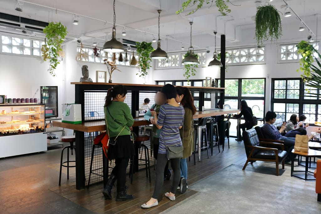 宜蘭｜Café slow train 小火車咖啡館 幸福草莓季 草莓牛奶．草莓甜點