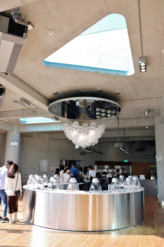 台南|深藍咖啡館旗艦店 千層蛋糕界的LV.草莓千層蛋糕推薦 - 第7張圖 台南|深藍咖啡館旗艦店 千層蛋糕界的LV.草莓千層蛋糕推薦