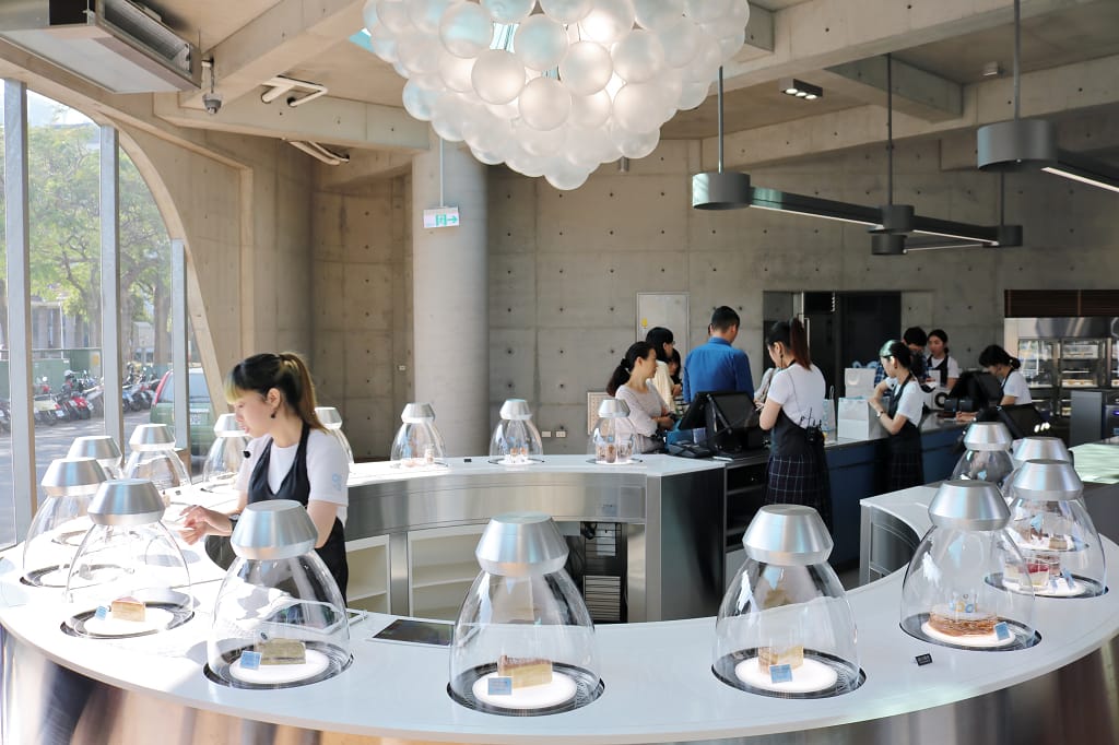 台南|深藍咖啡館旗艦店 千層蛋糕界的LV.草莓千層蛋糕推薦 - 第8張圖 台南|深藍咖啡館旗艦店 千層蛋糕界的LV.草莓千層蛋糕推薦