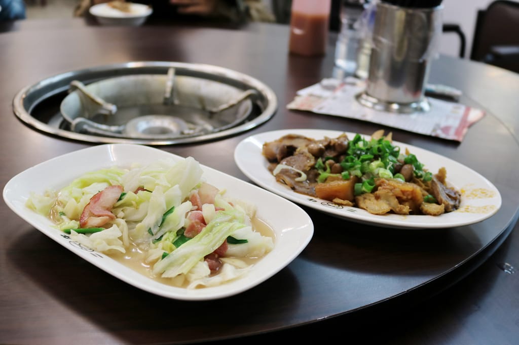 台南|二牛牛肉湯 24小時營業.安平溫體牛牛肉湯 - 第11張圖 台南|二牛牛肉湯 24小時營業.安平溫體牛牛肉湯