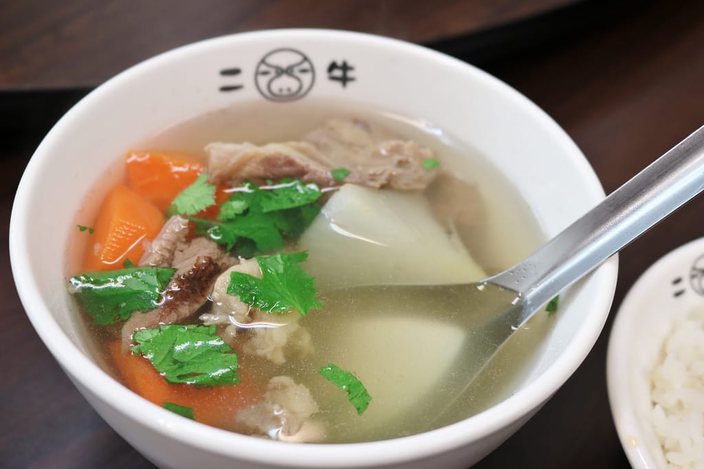 台南|二牛牛肉湯 24小時營業.安平溫體牛牛肉湯 - 第8張圖 台南|二牛牛肉湯 24小時營業.安平溫體牛牛肉湯
