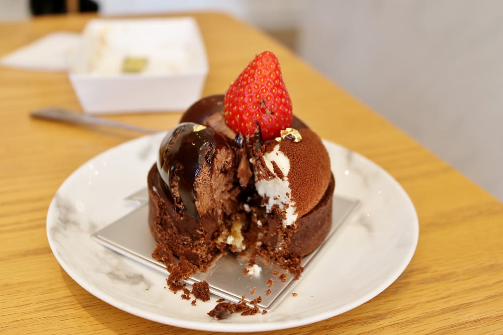 台南｜蘇格蕾法式甜點 Le Sucré Pâtisserie 期間限定草莓千層．新品可可先生