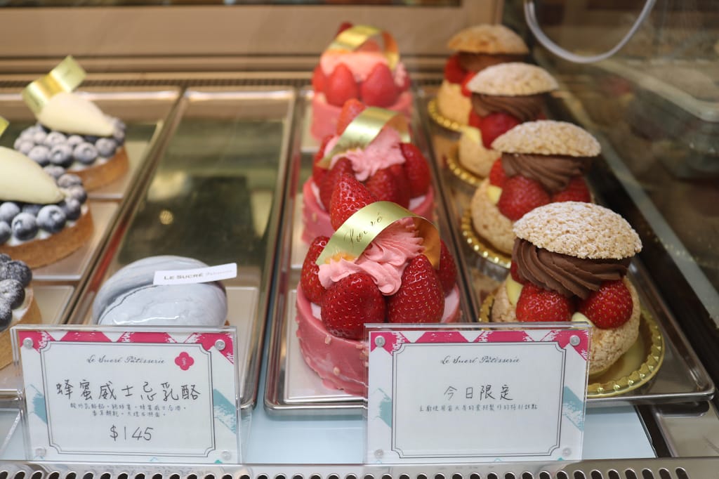 台南｜蘇格蕾法式甜點 Le Sucré Pâtisserie 期間限定草莓千層．新品可可先生