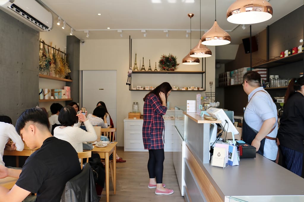 台南｜蘇格蕾法式甜點 Le Sucré Pâtisserie 期間限定草莓千層．新品可可先生