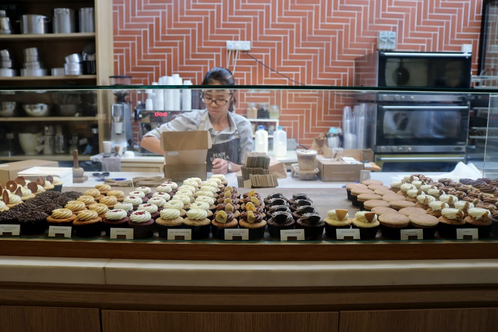 新加坡｜Plain Vanilla Bakery 中峇魯文青咖啡廳．杯子蛋糕