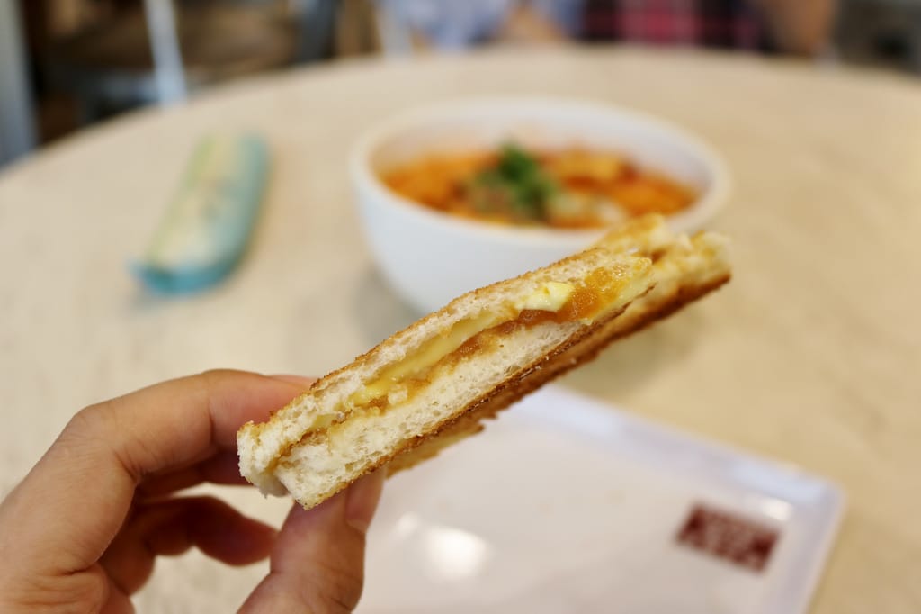 新加坡｜土司工坊TOAST BOX 大食代美食 不只咖椰吐司連叻沙都好好吃