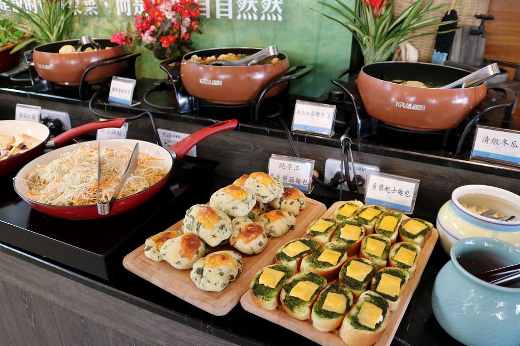 台南｜藝術轉角 東東蔬食鍋 呷菜啦！台南蔬食火鍋推薦