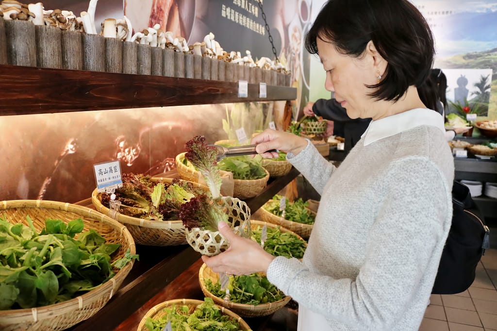 台南｜藝術轉角 東東蔬食鍋 呷菜啦！台南蔬食火鍋推薦