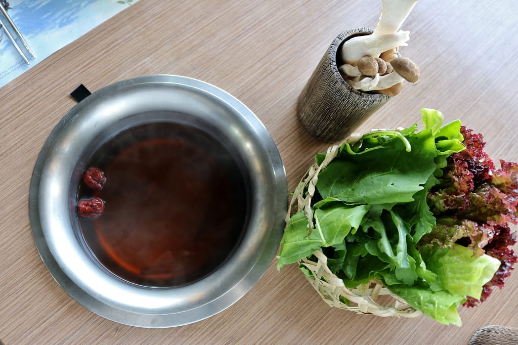 台南｜藝術轉角 東東蔬食鍋 呷菜啦！台南蔬食火鍋推薦