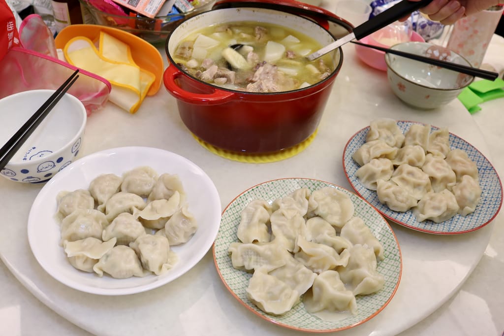 宅配｜果貿吳媽家餃子 豪華海鮮喜氣組 餡料飽滿的干貝蝦仁水餃