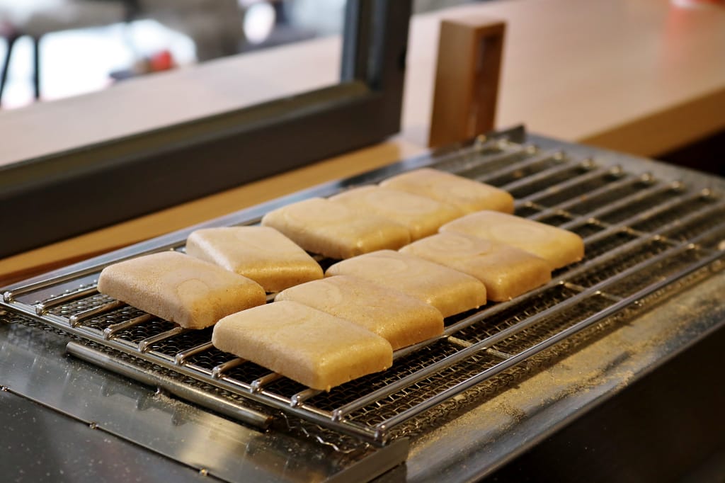 台北｜滋養豆餡舖 季節限定草莓大福 迪化街六十年老字號日式和菓子