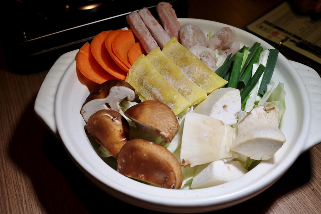 台北｜雞老爺 搭捷運也能吃到美味的藥膳桶仔雞．日式串燒．平日生啤酒買一送一