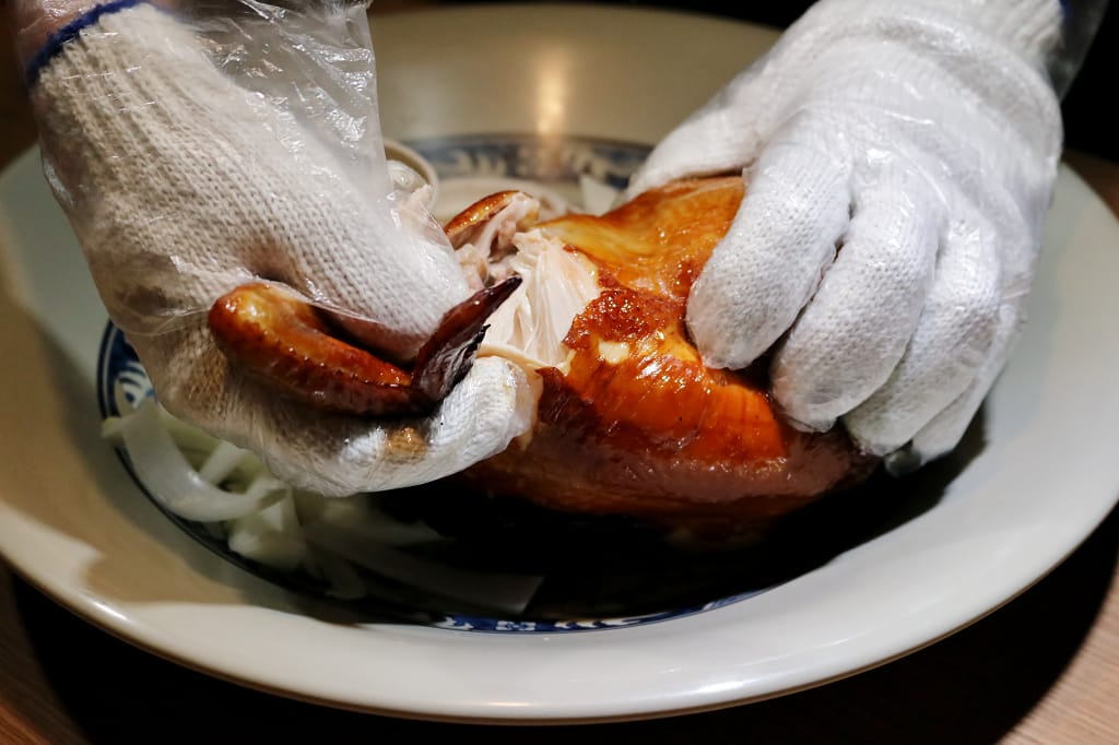 台北｜雞老爺 搭捷運也能吃到美味的藥膳桶仔雞．日式串燒．平日生啤酒買一送一