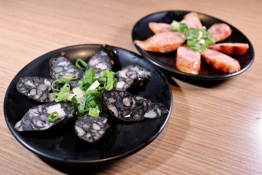 台北｜雞老爺 搭捷運也能吃到美味的藥膳桶仔雞．日式串燒．平日生啤酒買一送一