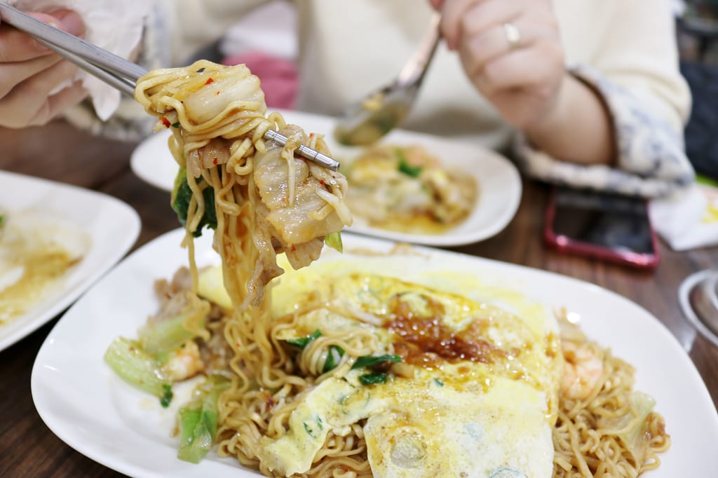 台北|稻香石磨腸粉 厚Q腸粉.炒泡麵 行天宮美食推薦 - 第20張圖 台北|稻香石磨腸粉 厚Q腸粉.炒泡麵 行天宮美食推薦