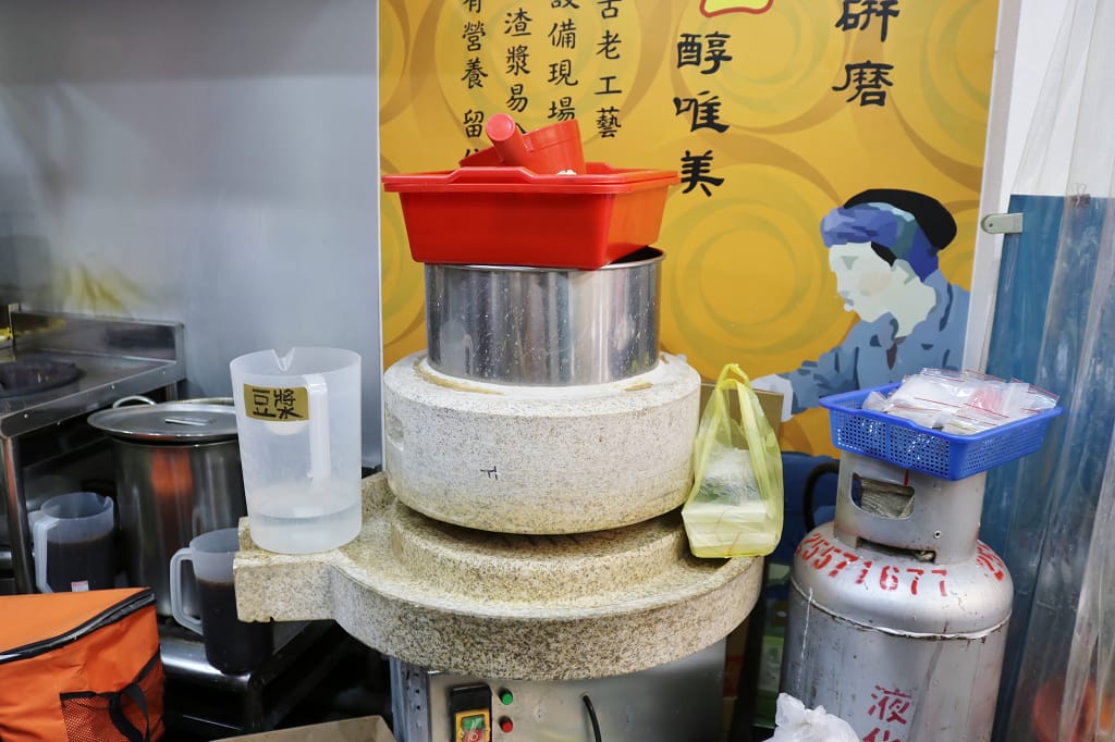 台北|稻香石磨腸粉 厚Q腸粉.炒泡麵 行天宮美食推薦 - 第4張圖 台北|稻香石磨腸粉 厚Q腸粉.炒泡麵 行天宮美食推薦