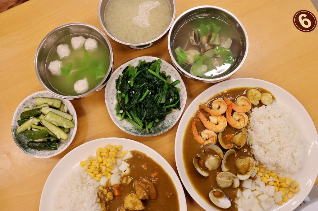台南｜小德森和洋廚坊 平價瘋海鮮咖哩飯．日式丼飯