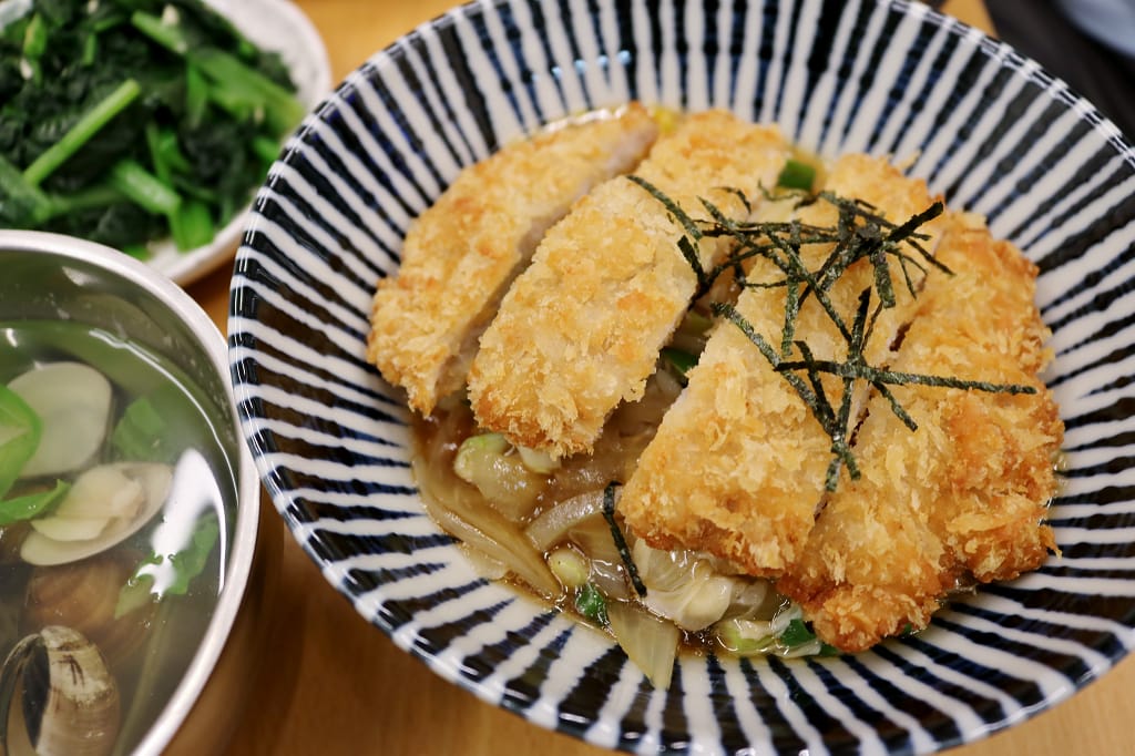 台南｜小德森和洋廚坊 平價瘋海鮮咖哩飯．日式丼飯