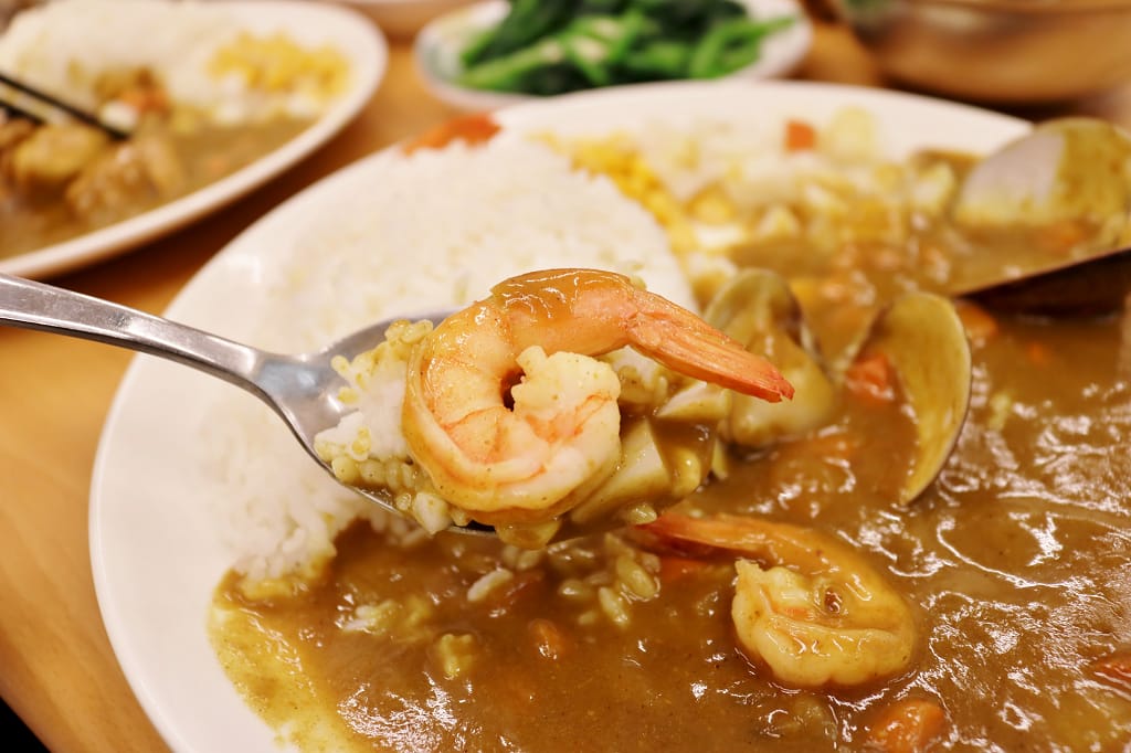 台南｜小德森和洋廚坊 平價瘋海鮮咖哩飯．日式丼飯