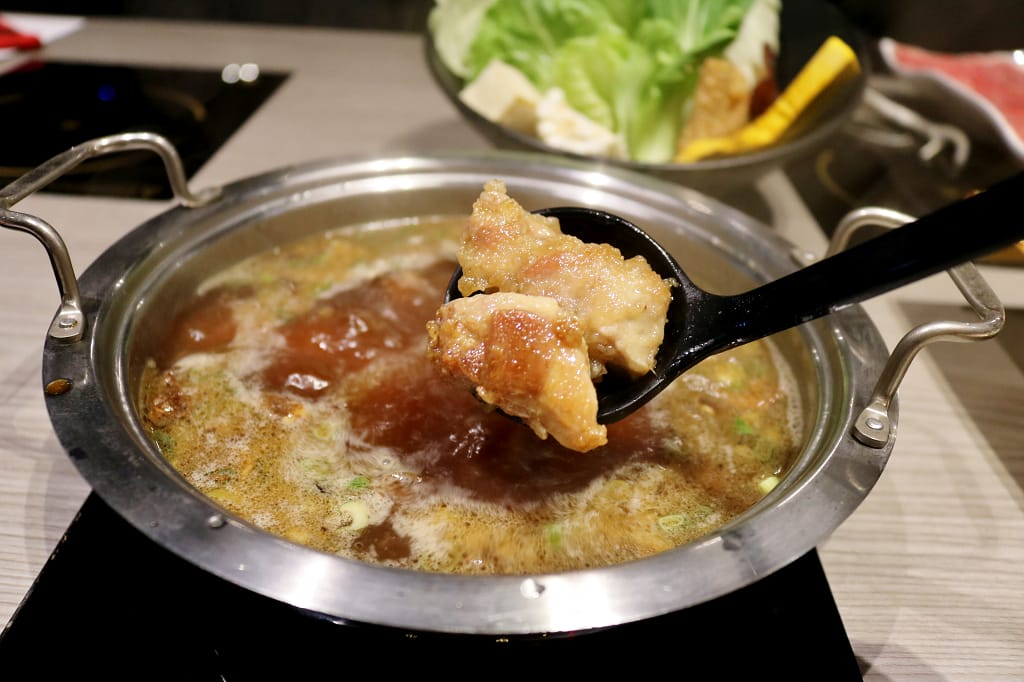 台北｜肉老大 頂級肉品涮涮鍋(忠孝復興店) 個人麻辣火鍋．牛奶鍋推薦！