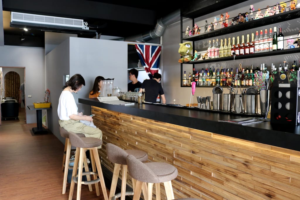 台南|Create Dream美式餐酒館 髒髒麵包不稀奇,髒髒調酒才厲害! - 第3張圖 台南|Create Dream美式餐酒館 髒髒麵包不稀奇,髒髒調酒才厲害!